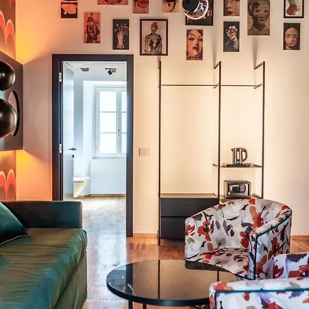 Palazzo San Fedele - 4* Como